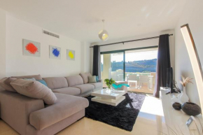 Modern 2-bed apt Capanes del Golf, Benahavis